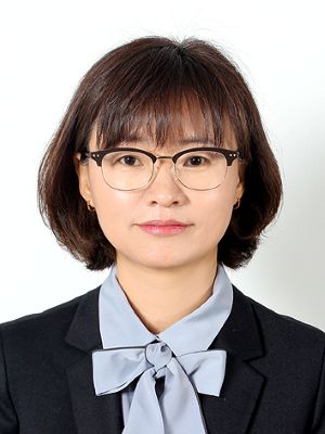 정다겸